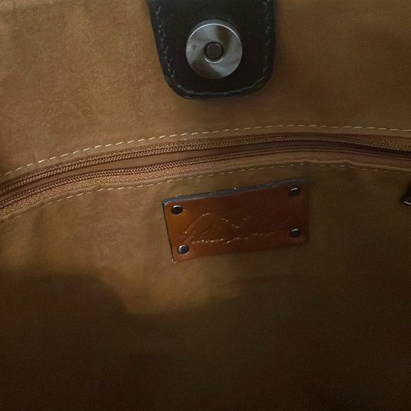 Patricia Nash leather tote in Parisian newsprint - Picture 4 of 8